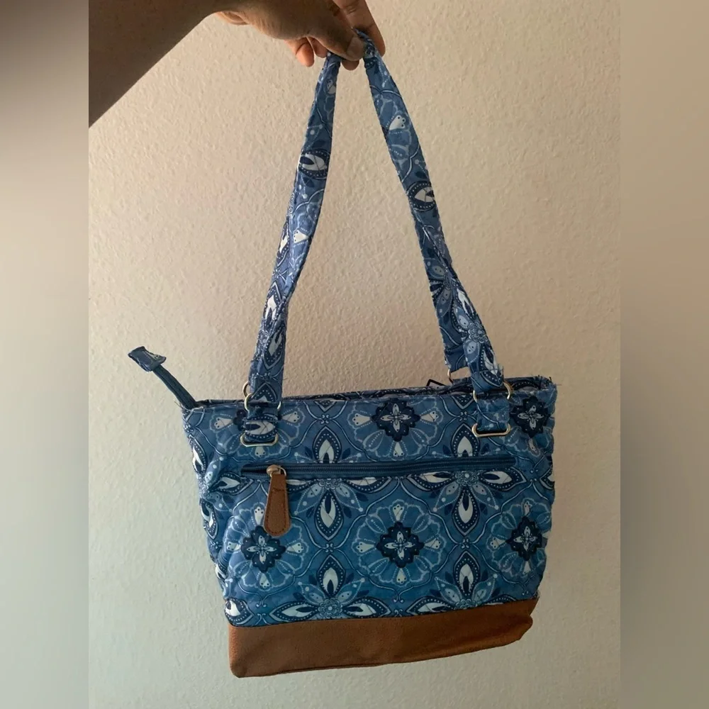 Stone Mountain Tiffany Rose Collection Quilted
Cotton Paisley Handbag - Picture 3 of 4